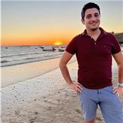 Dottorato in Scienze chimiche impartisce ripetizione di chimica a studenti liceo e primi anni universitari